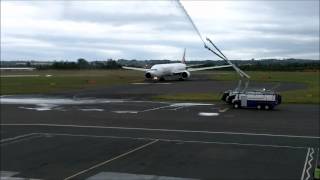 The Emirates 777300 arrives at Newcastle Airport [upl. by Cully909]