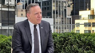 Les Coulisses du pouvoir  Le premier ministre François Legault sur son passage à New York [upl. by Mayne]