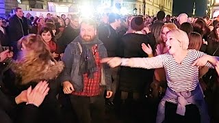 EDINBURGH HOGMANAY CEILIDH STREET PARTY  Blogmanay 201617 [upl. by Krauss]