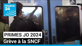 Grève à la SNCF autour des primes JO les transports franciliens très perturbés • FRANCE 24 [upl. by Staley816]