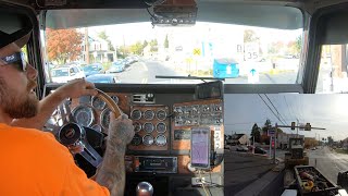 KW W900 Hauls A Wheel Loader Out Of Lancaster PA [upl. by Ngo]