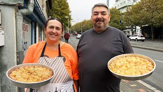 BRAČNI PAR I NJIHOVE PITE I MANTIJE U CENTRU BEOGRADA 👌 [upl. by Muhcon]