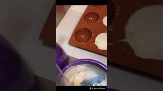 Tutorial de hacer esferas de chocolate chocolate Bomb Tutorial [upl. by Anawot283]