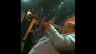 Como cuando el trompetista se roba el show ft Arturo Sandoval  Solo shorts [upl. by Ahsinrac]