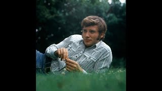 Johnny Hallyday  Le petit cheval blanc  1966 [upl. by Ahsined581]