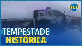 Tempestade de neve deixa mais de 20 mortos nos EUA [upl. by Caron]