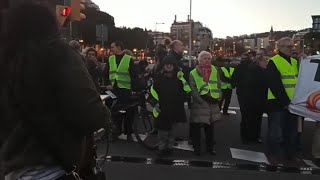 SCC corta el acceso a los túneles de Vallvidrera Barcelona [upl. by Aimat]