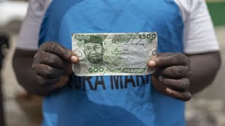 Nigeria  le naira une monnaie qui seffondre [upl. by Akimat]