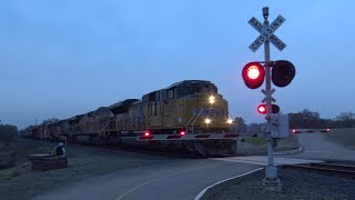 UP 8889 Manifest With Garbage Cans North Sacramento Northern Bike Trail Ped Railroad Crossing [upl. by Marcellus]