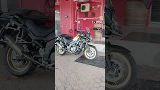 Suzuki Vstrom 650 xt 2022 custom decal with Akrapovic slipon exhaust [upl. by Natanoj]