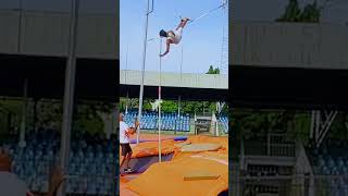 U20 POLE VAULT KING THUSHEN 👑polevault srilankaathletics sports [upl. by Suivatna632]