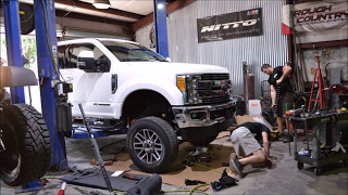 Fabtech 6quot Lift on 2017 Ford F250 with 22x14 and 37545R22 [upl. by Jehiel]