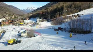 Aprica Super posizione Chalet SKI VILLAGE sulla Illuminata del Baradello [upl. by Dygert879]