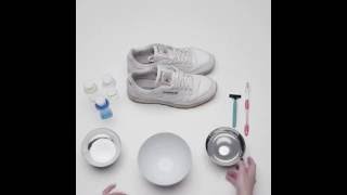 Reebok Classic deep cleaning with Jonny Bubbles [upl. by Sachi123]