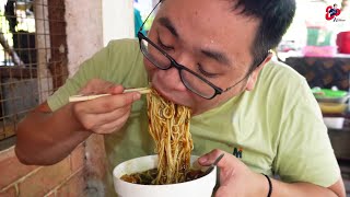 Delicious Myanmar Version of Lor Mee 🍜 Starchy Gravy Noodle with Pork Ribs  Lemme Explore 🤔 [upl. by Padget]