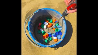 Strandschoonmaak getransformeerd in handige vuilnisbak ♻️ [upl. by Terrell]