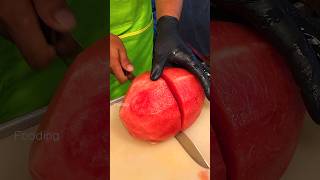 놀라운 태국의 새빨간 수박 자르기 스킬  Amazing Thai Bright Red watermelon cutting skills [upl. by Netsrijk]