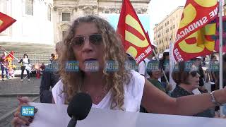 Roma manifestazione nazionale in difesa della scuola pubblica «Basta precariato» [upl. by Inttirb190]