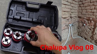 Chalupa Vlog 08  Rekonstrukce domu  Řezání závitů závitořeznou hlavou a počátky elektroinstalace [upl. by Yelrak299]