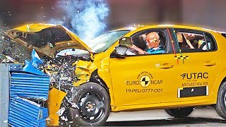 2021 Peugeot 208 – Safe Car – Crash Test [upl. by Adaven]