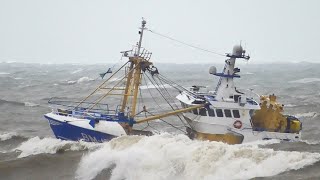 BM172 “EMILY ROSE” Surfing Into Brixham In Rough Seas  2132020 [upl. by Mady]