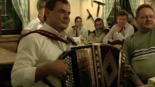 Bierglaslmusi in Maisach 28102009 Clip 7  Steirische Harmonika [upl. by Ominorej]