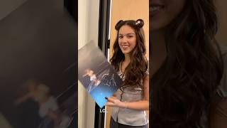 Olivia Rodrigo PRANKED to sign this picture celebrity [upl. by Yekcim]