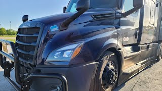 Tour of a 2025 Freightliner Cascadia Whats the audio system like [upl. by Haeluj]