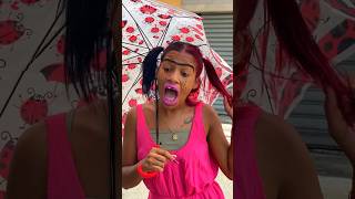 Laly La Fea Y Su Sombrilla ☂️😂😂😂 [upl. by Nwahsem]