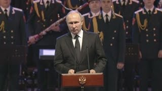 Putin clama victoria en Stalingrado en el 75 aniversario de la batalla [upl. by Anitsua]