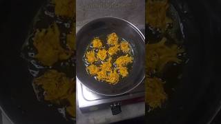 পিঁয়াজের পকরাshorts ytshorts food cooking recipe sonalikitchen9youtube [upl. by Ymer]