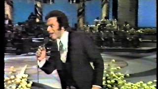 Johnny Mathis singing Danke Schon German Concert 1976 [upl. by Rahsab694]