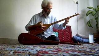 Ostad Shokrollah Azadi playing kurdish Tanbur in Sahnetanbur navazi [upl. by Aihsel]