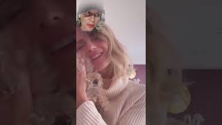 MICHELLE HUNZIKER canta con il suo adorato cagnolino 🐈😯 [upl. by Anerroc]