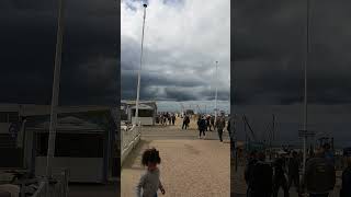 🇨🇵ambiance de Quartier Les Planches et la plage TrouvillesurMerparis4kwalker travelnormandie [upl. by Sucramrej]