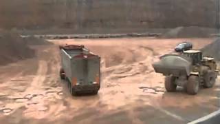 Non Tipping Tipper Discharging Aggregates From ETS Trailer Hire [upl. by Whall]