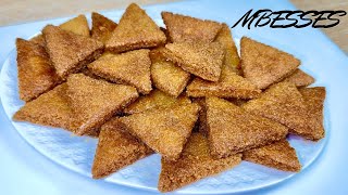 RECETTE ALGÉRIENNE 🇩🇿 LES MBESSES AVEC DU LAIT 🥛 PETITS GATEAUX MIELLEUX ET FONDANTS À LA SEMOULE 👌🏻 [upl. by Gene]