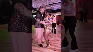 Amazing Bachata Merengue Mambo dance 💃🔥🕺🇩🇴  Elvaron de la bachata  Se Como Duele [upl. by Geer]