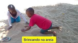 BRINCANDO NA AREIA [upl. by Bullivant]