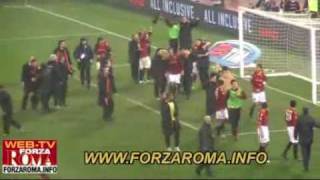 GRAZIE ROMA E FESTEGGIAMENTI GIOCATORI  Derby RomaLazio 10 del 06122009 [upl. by Kirad303]