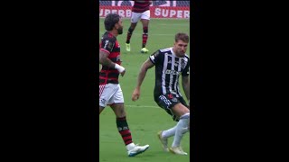 GABIGOL MANDA BEIJO PRO LYANCO  FLAMENGO X ATLÉTICOMG  COPA DO BRASIL  shorts  geglobo [upl. by Cormack]