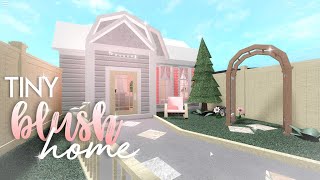 Tiny Blush Home  Bloxburg Speedbuild  Nixilia [upl. by Wendalyn]