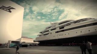 La movimentazione di Chopi Chopi  Il più grande superyacht del cantiere CNR [upl. by Ariday871]