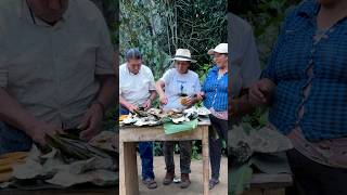 Le preparé un bagre sado en hojas de guineo a mis papás campesina comida campesinos pesca [upl. by Marchak]