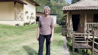 ELA DEIXOU A ITALIA E VEIO MORAR EM UM SITIO NO BRASIL [upl. by Walli]