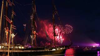 Tonnerres de Brest Feux dartifice de clôture avec le Sedov en premier plan partie 1 [upl. by Anstus146]