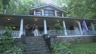 Mountain Brook Lodge and Cottages in Sylva NC  North Carolina Weekend  UNCTV [upl. by Dloniger199]