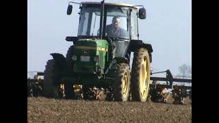 JOHN DEERE 1640 AND PRECISION DRILL [upl. by Woodall247]