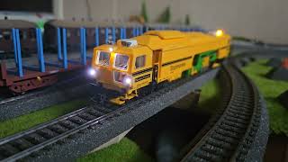 PlasserampTheurer Stopfexpress tamppauskone pienoisjunaradalla [upl. by Malca757]