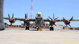 Avro Shackleton 1722 Ground Run Ysterplaat AFB  25 January 2014 [upl. by Yemaj]